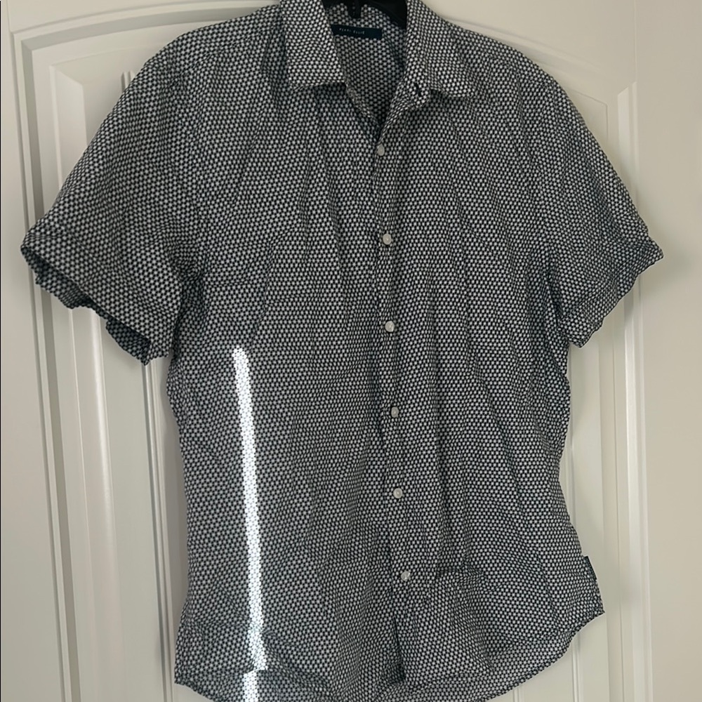 Perry Ellis Black and White Casual Button Down Shirt